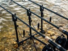 Giants Fishing Stojan Black Rod Pod 3 Rods (10)