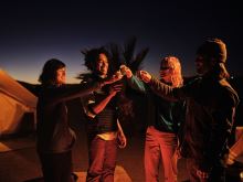 Stanley Darčekový Set Adventure Series Placatka/Butylka 250 ml + Panáky 4ks Čierná (4)