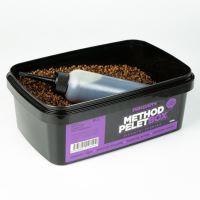 Mikbaits Method Pelet Box 400 g + 120 ml Activator - Pikantná Slivka