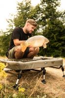 Avid Carp Podložka Stormshield Safeguards XL (7)