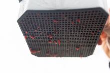 Preston Innovations Krabička 2Pt Maggot Riddle (2)