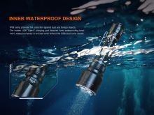 Fenix Taktické Nabíjacie Svietidlo TK22R (11)