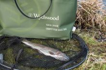 Wychwood Taška Na Ryby Quick Drain Bass Bag (3)