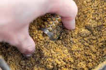 Preston Innovations Krmítko Hexmesh Plastic Bullet Feeders Medium (2)