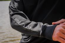 Preston Innovations Mikina Black Minimal Sweatshirt (7)